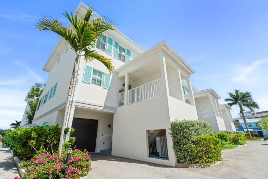 Periwinkle 2 Bed + Studio Town Home - 1