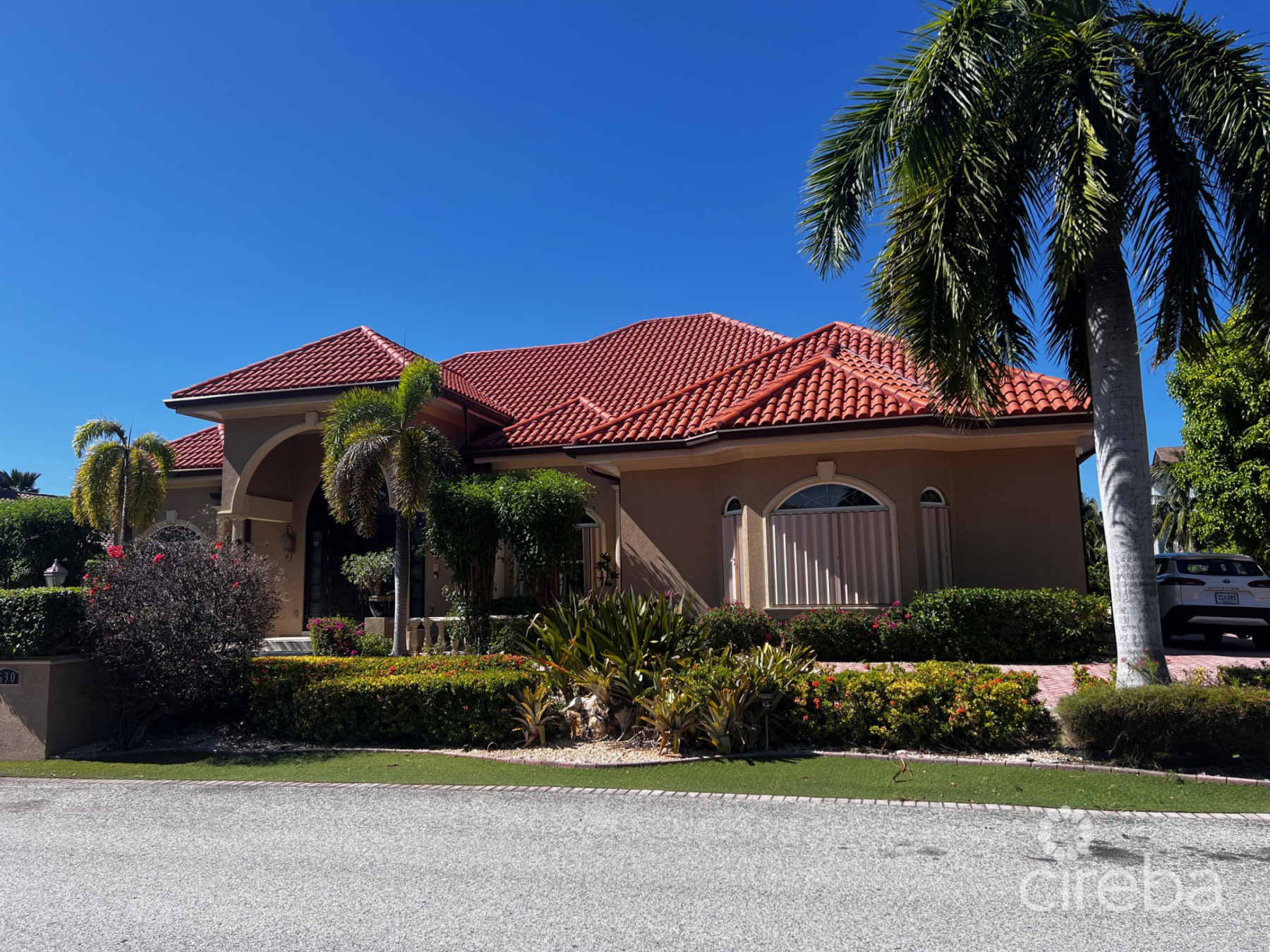Cayman Islands Yacht Club Canal Front Residence