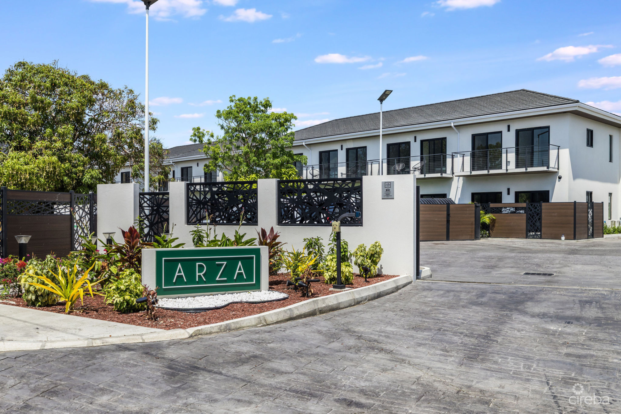 Arza West Bay Ruby– Upgraded Fully Furnished 1-Bed Corner Unit