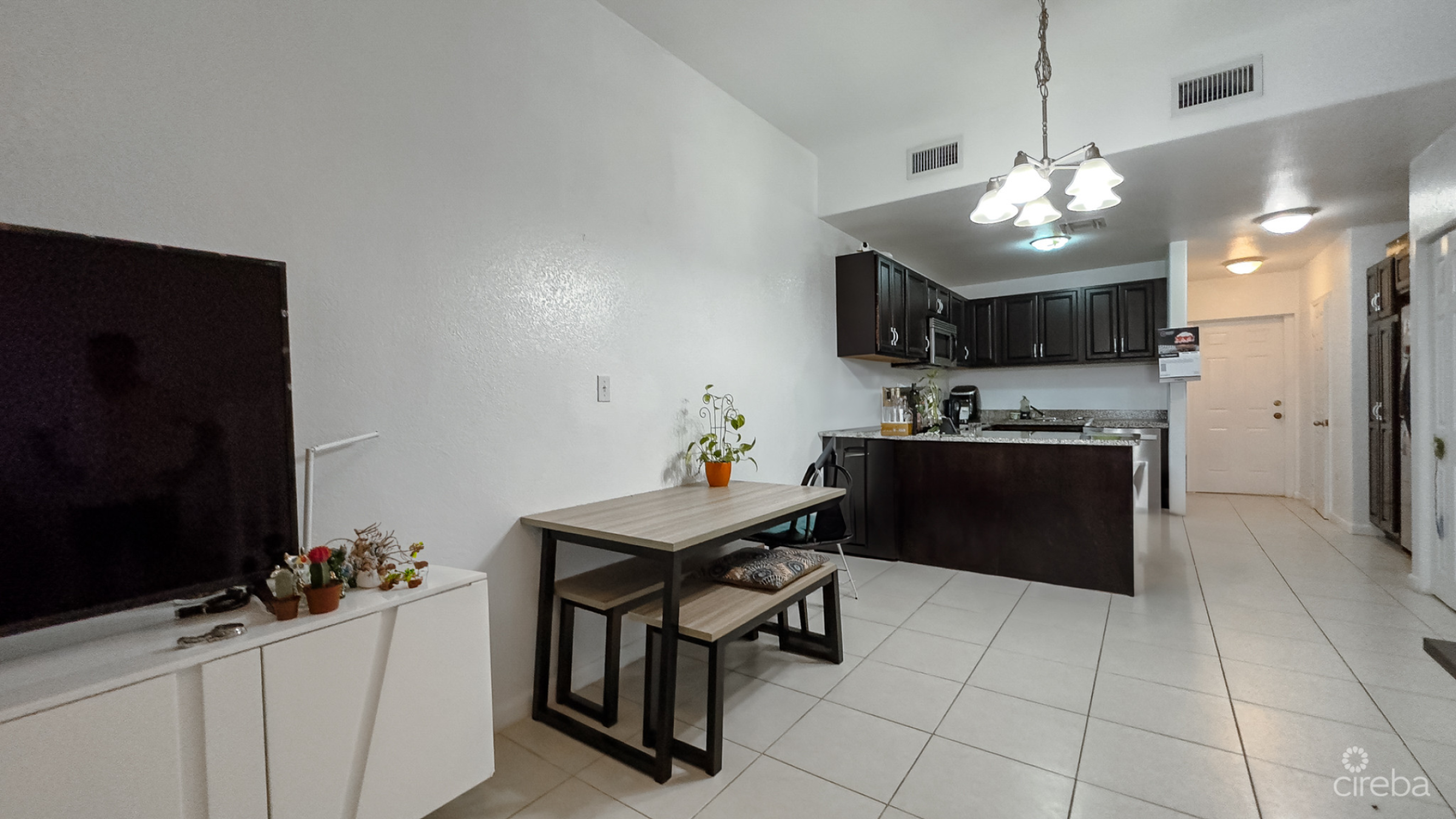 Mizpah Townhouse West Bay