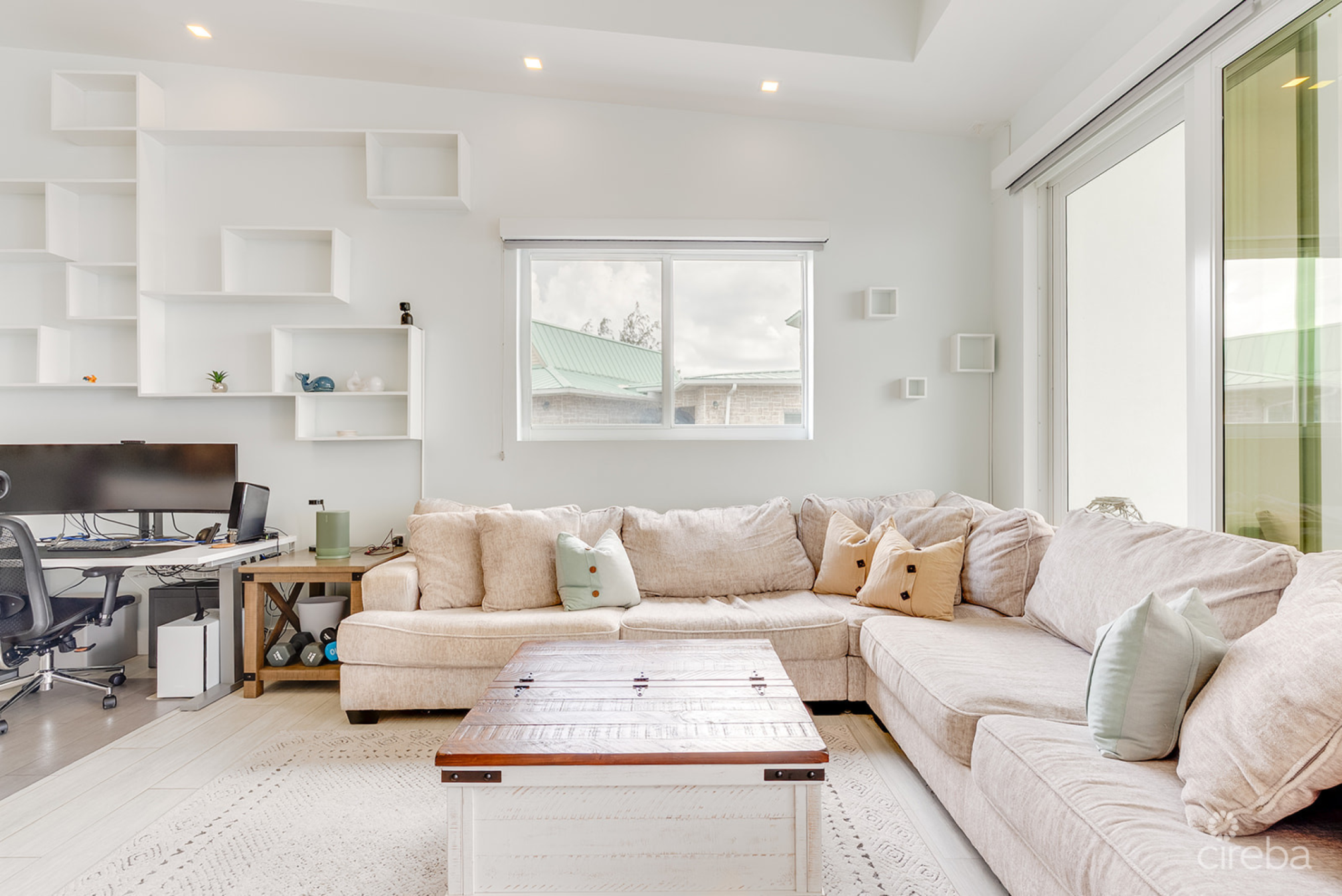 Lighthouse Point Residences Penthouse Corner Unit 301