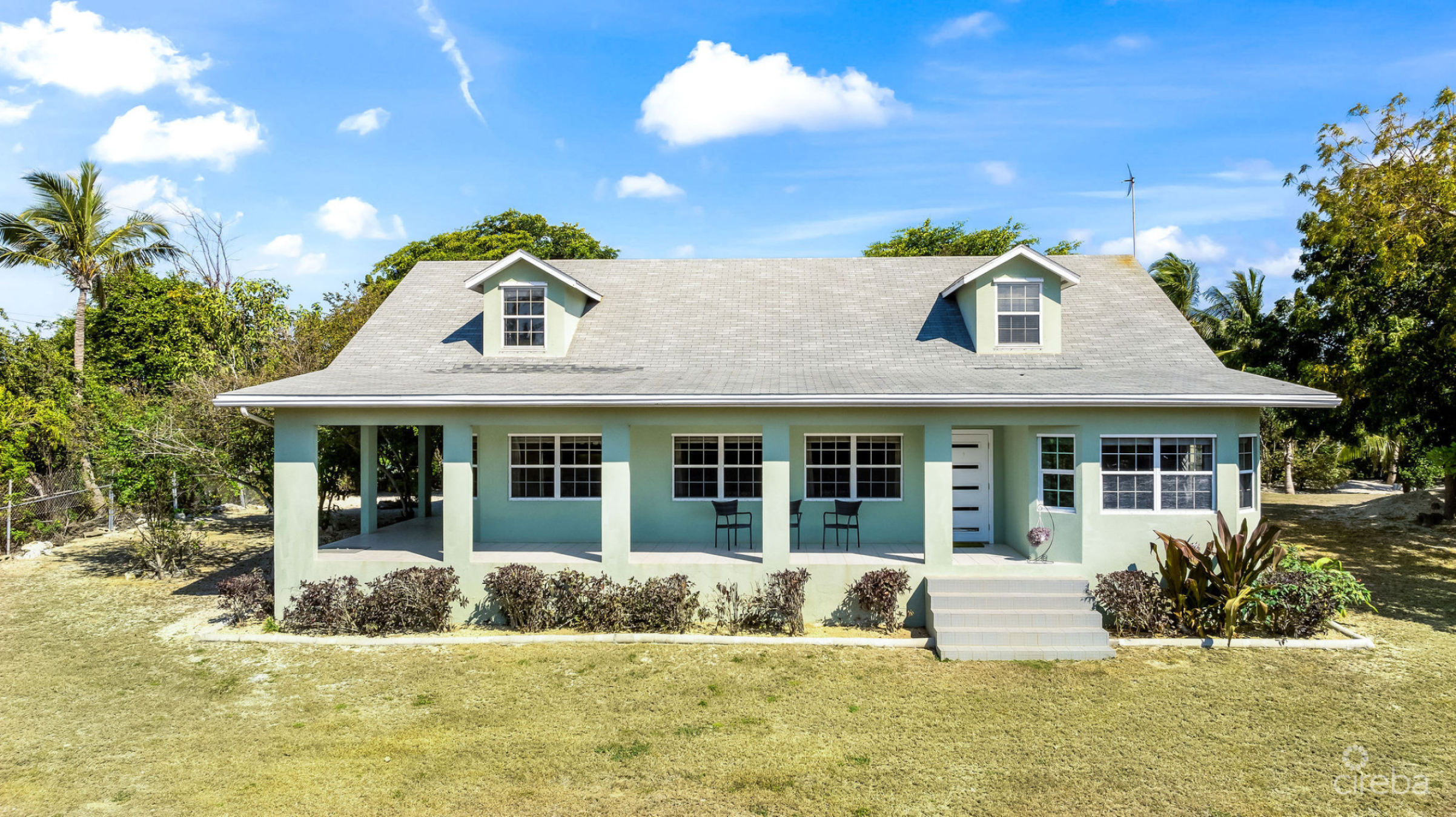 Longfellow Circle 18, Breakers Family Home