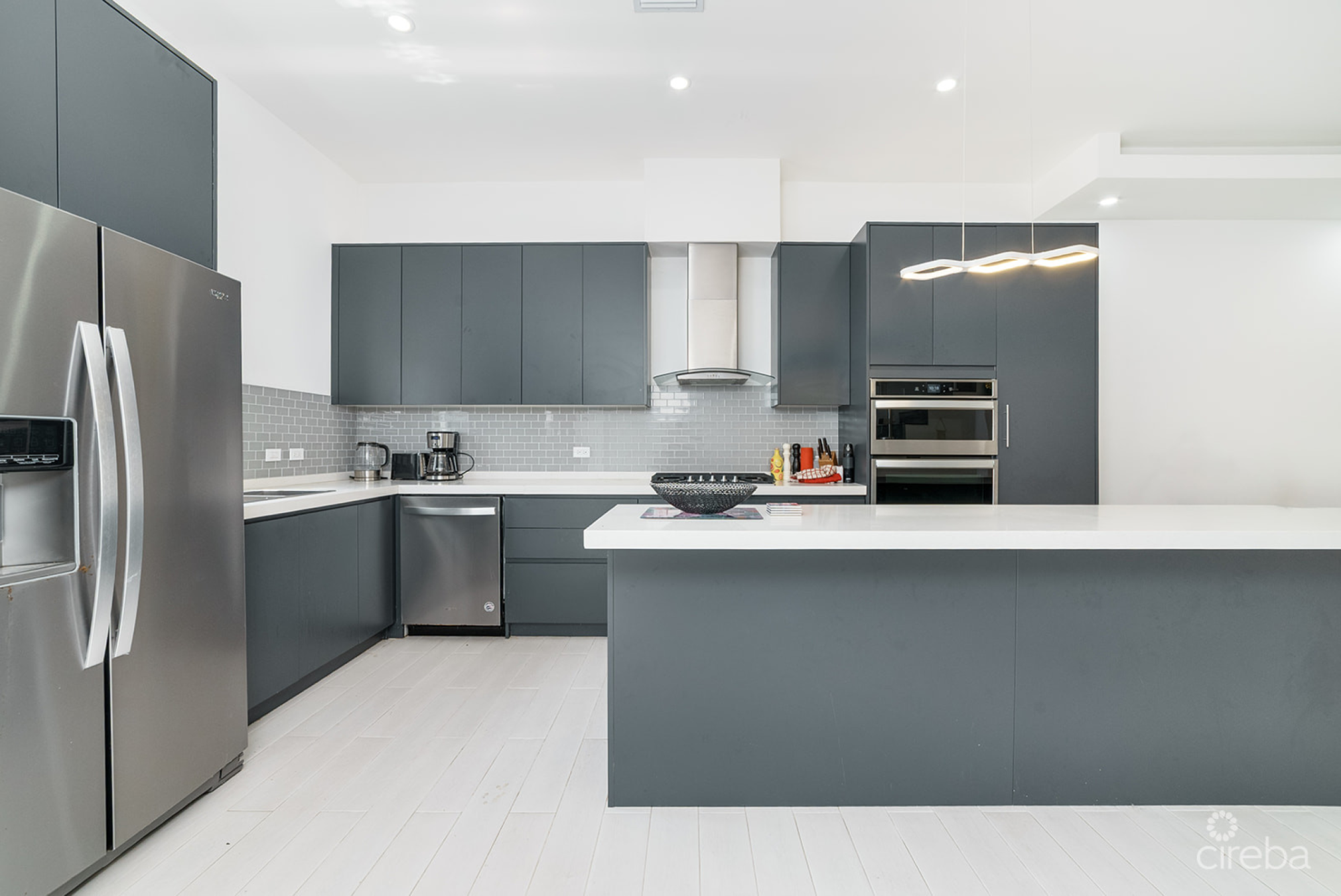 Mantras 2 Bedroom Townhome South Sound