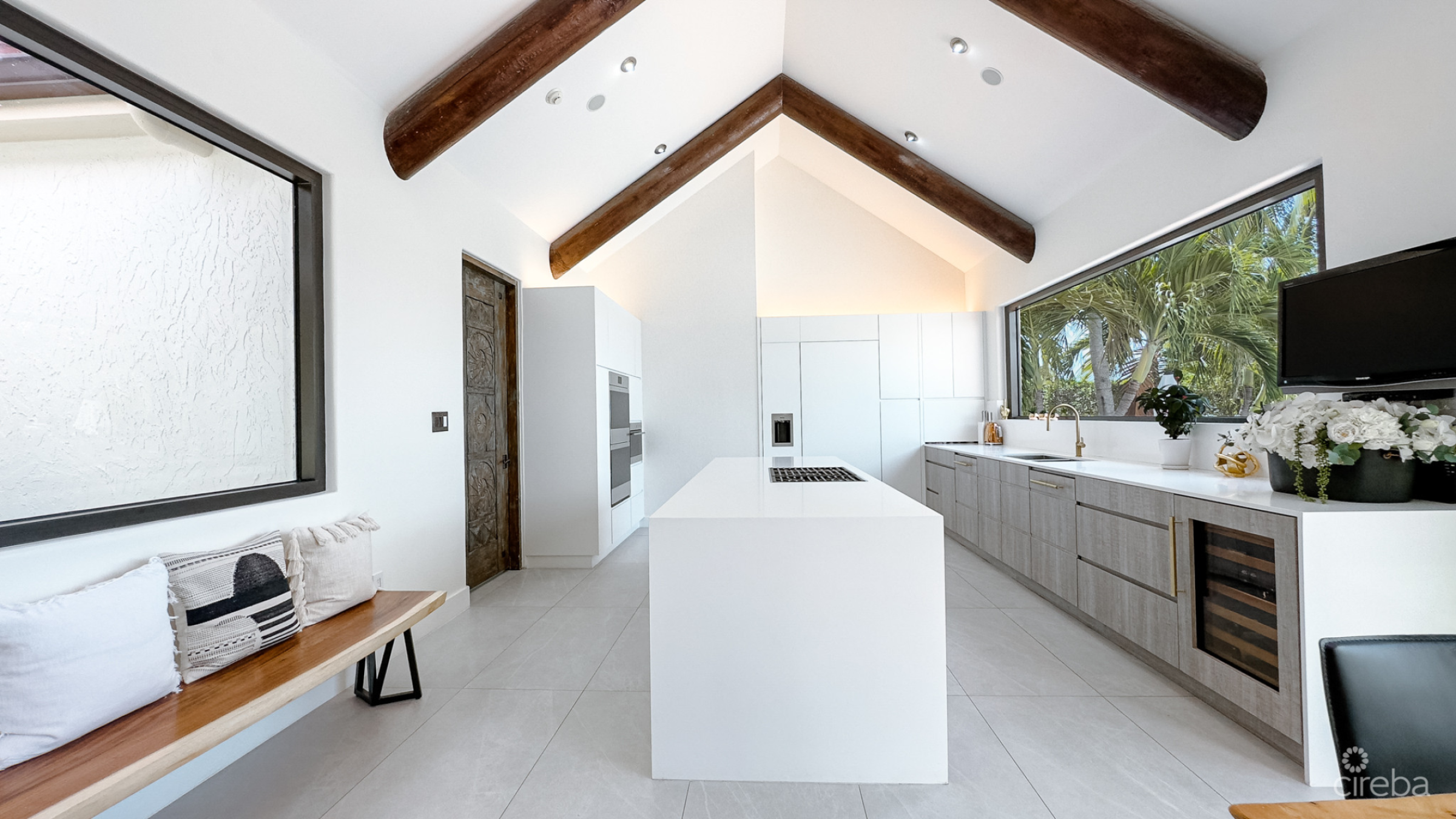 Crystal Harbour - Ocean Front Home