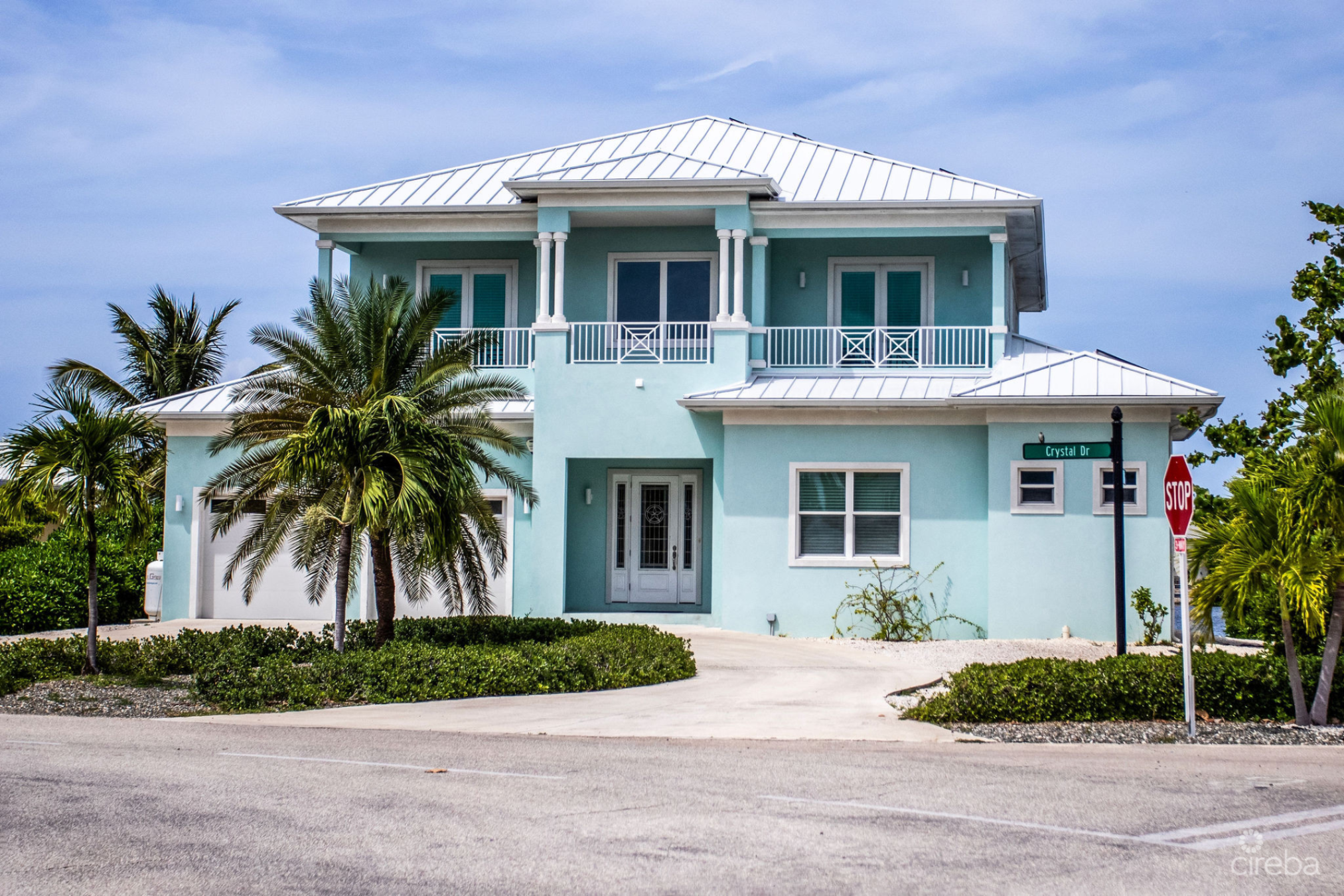 Crystal Harbour Luxury 5Br/5.5Ba Canal Front Home