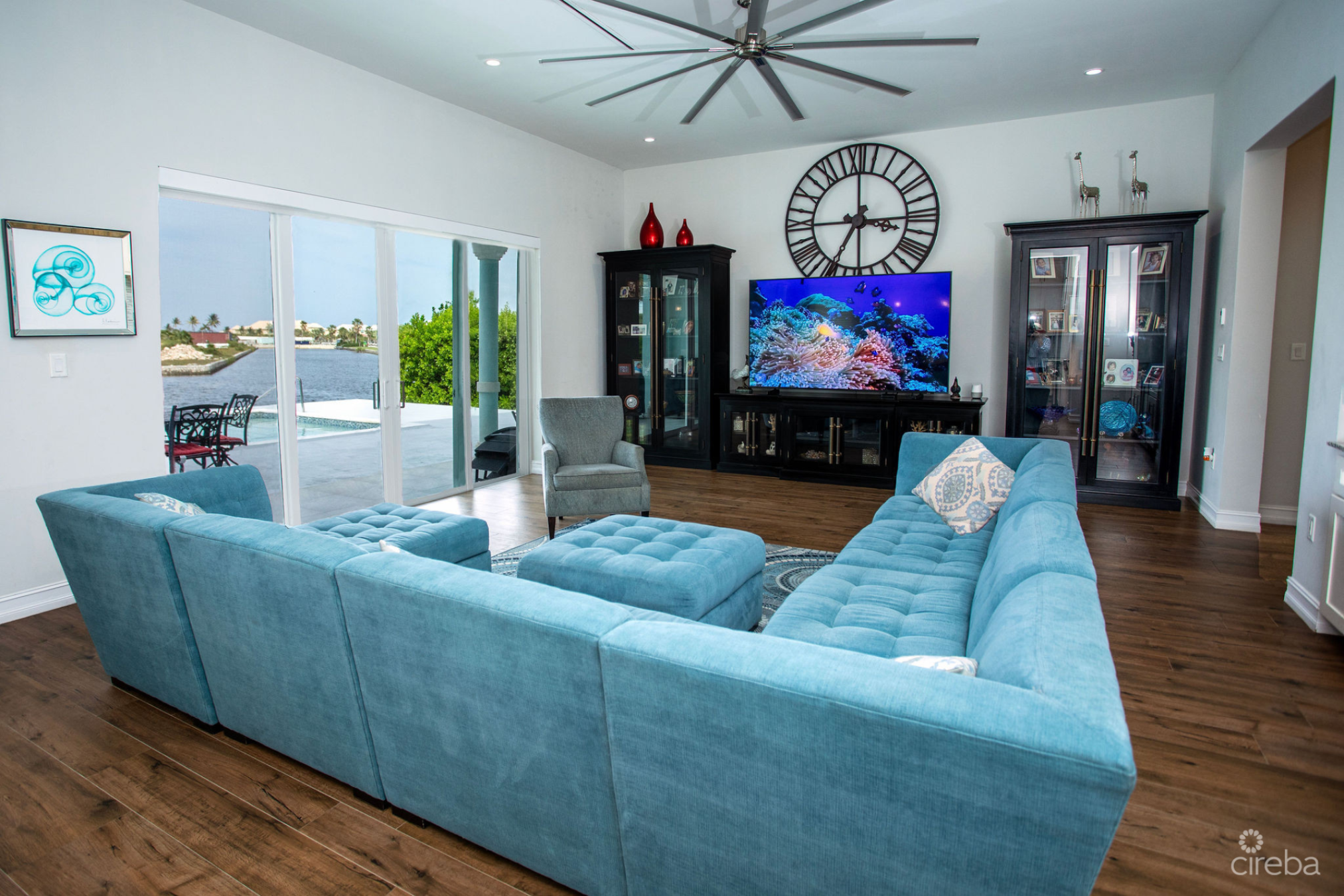 Crystal Harbour Luxury 5Br/5.5Ba Canal Front Home