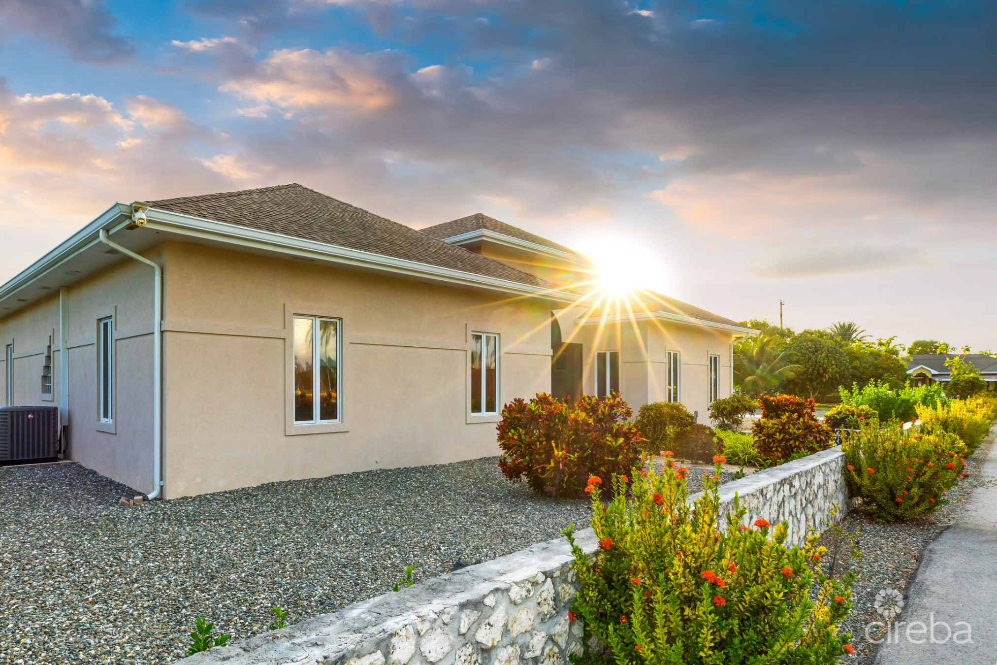 Fully Remodeled 3Br Family Home In North Sound Estates