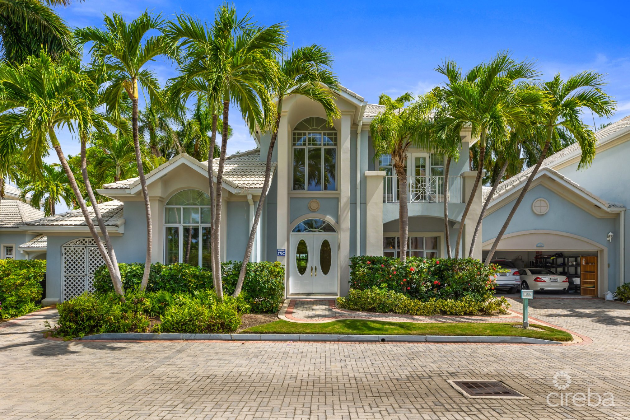 Britannia King's Court Villa 1004 | Garages | With Dock