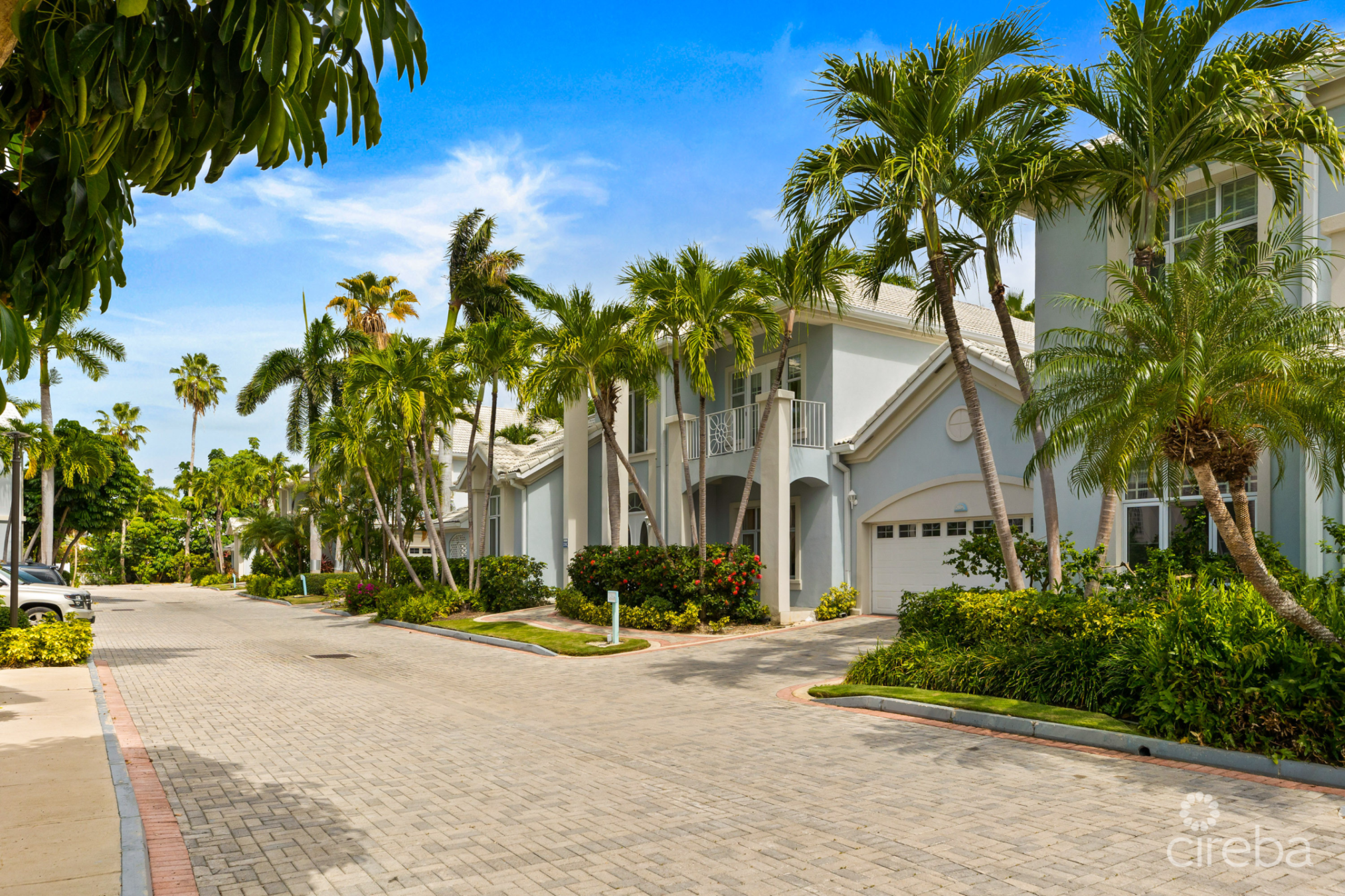 Britannia King's Court Villa 1004 | Garages | With Dock