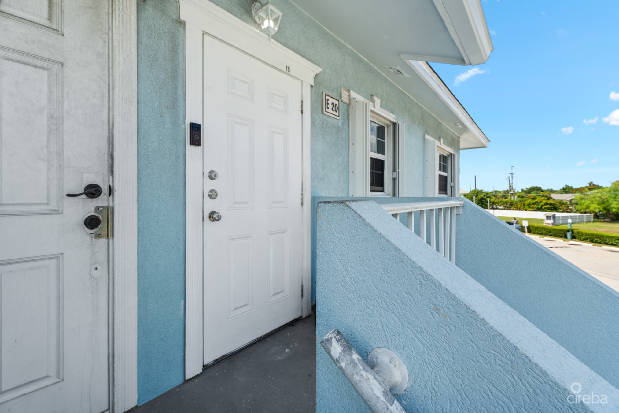 Updated 2-Bedroom Condo In Silver Oaks, George Town!