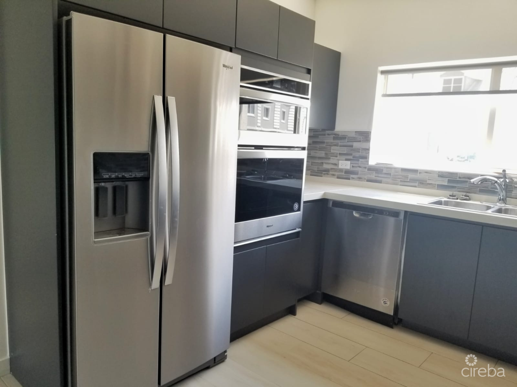 Royal Pines Spacious Townhouse Style Condo