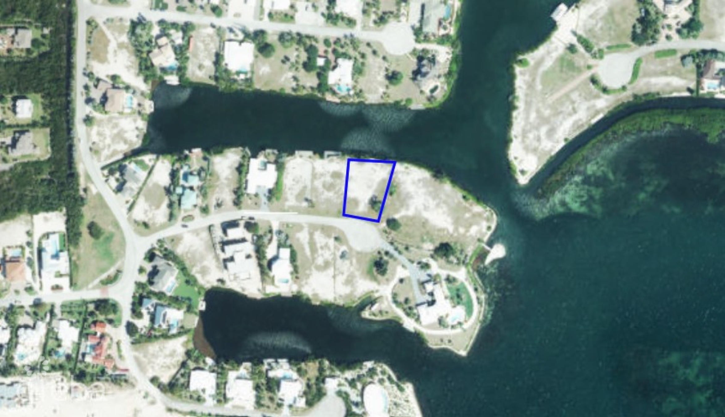 The Shores Canal Front 0.4459Acres - Prime Location