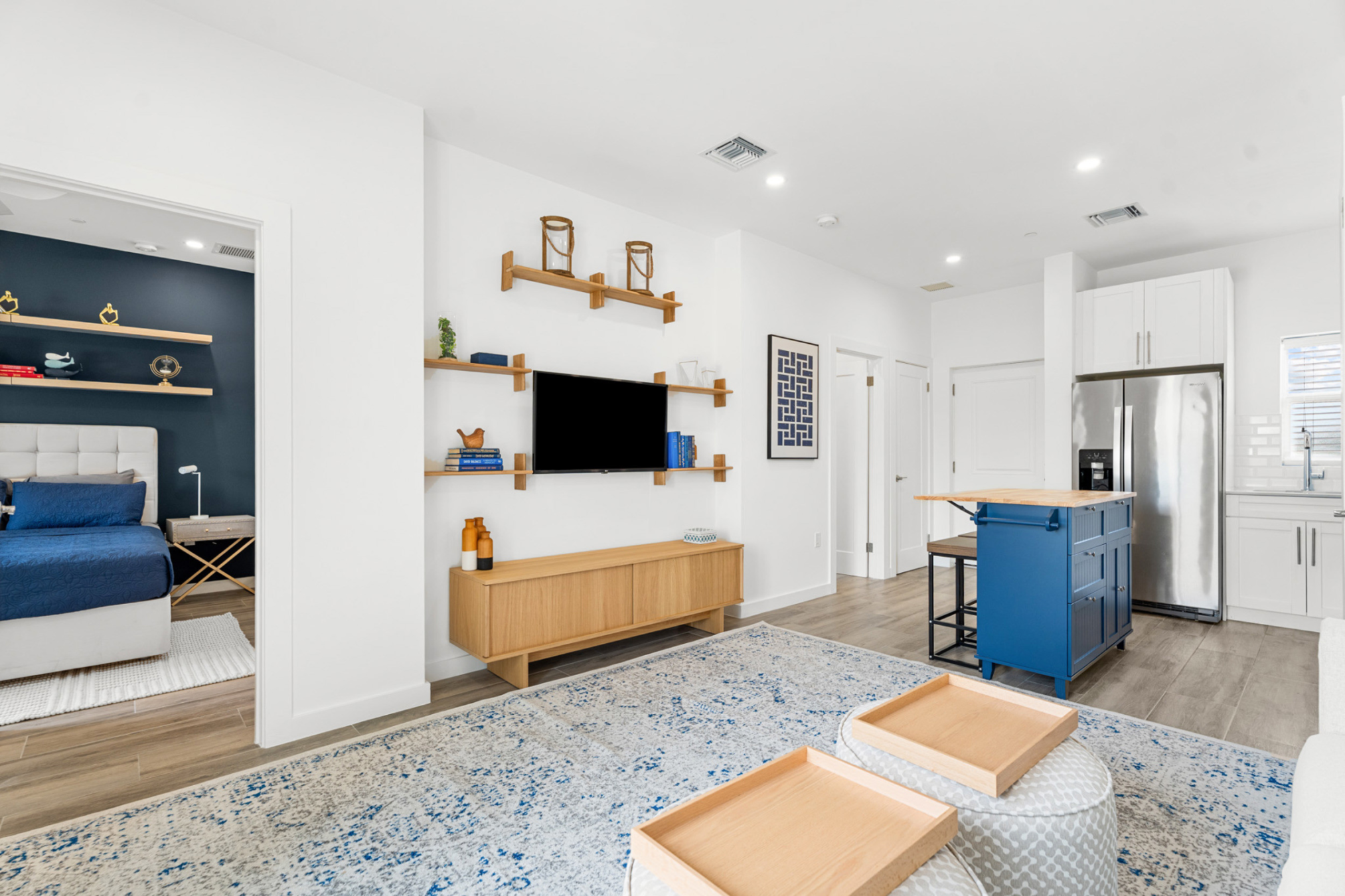 Available Now:  19 North Renovated 2-Bedroom