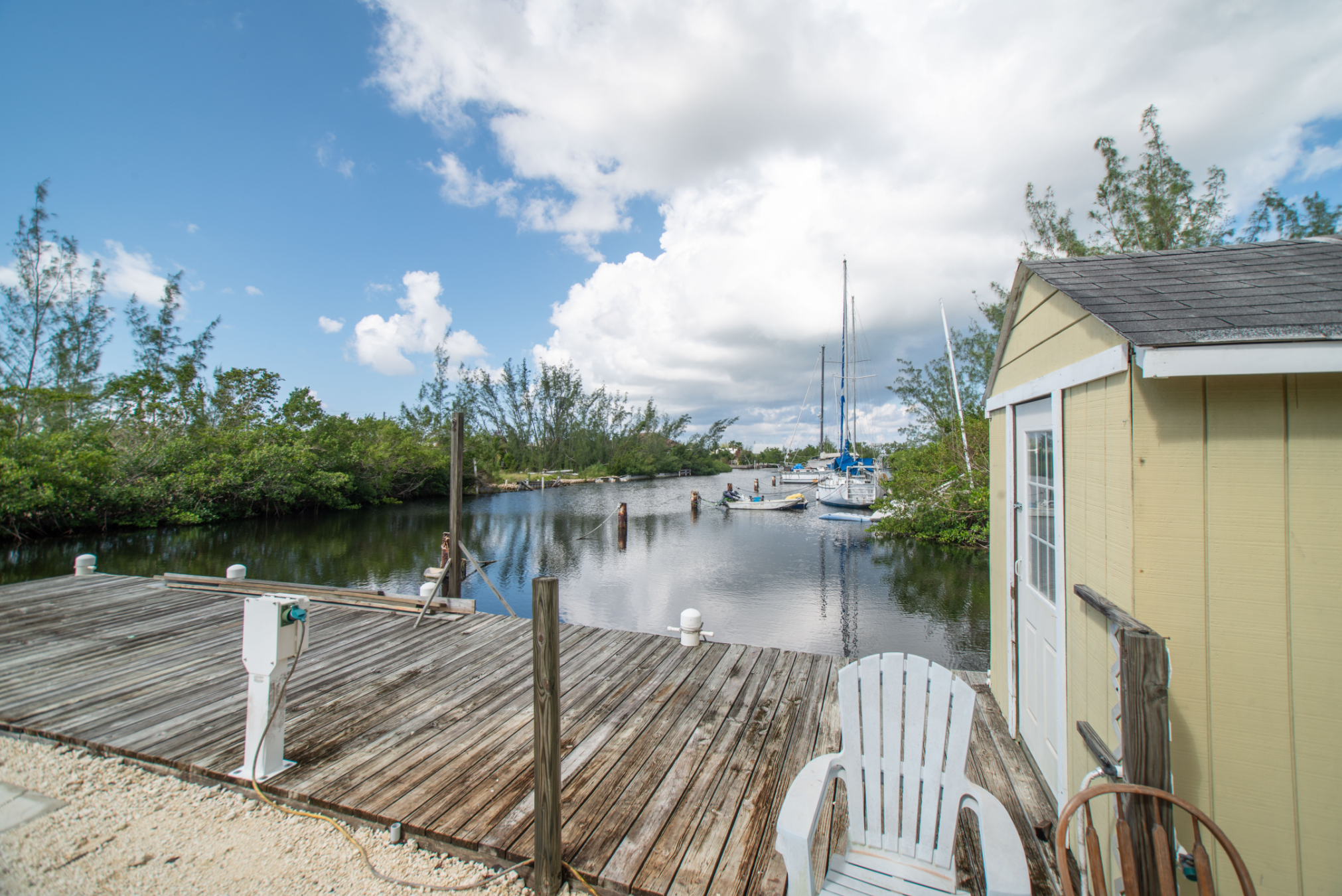 Quaint Canal Front 2-Bedroom Cottage