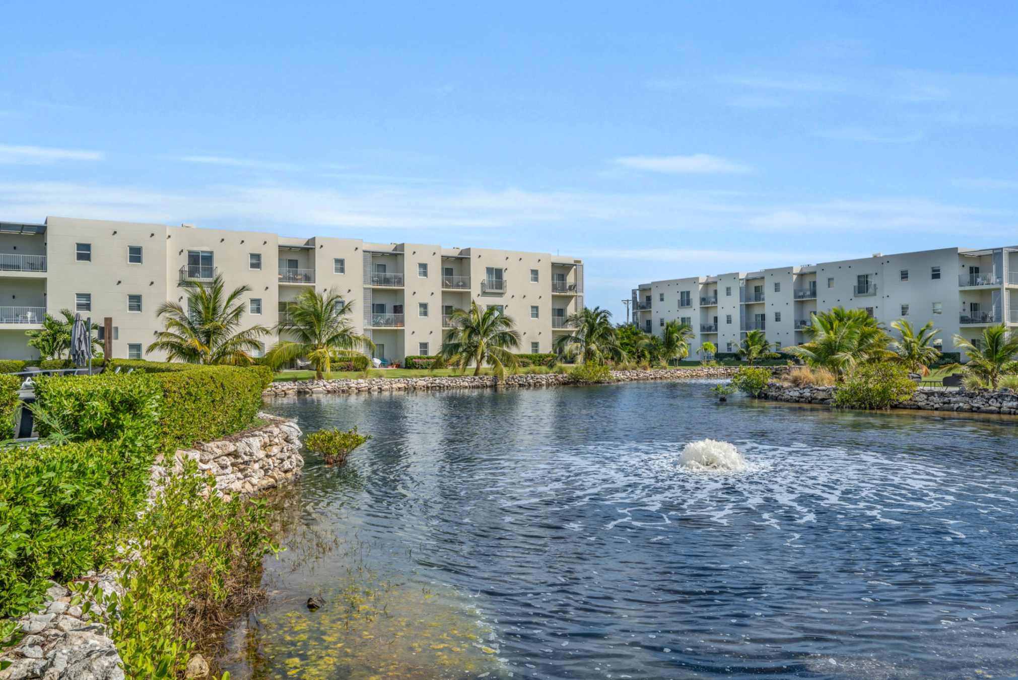 Available Now:  19 North Renovated 2-Bedroom