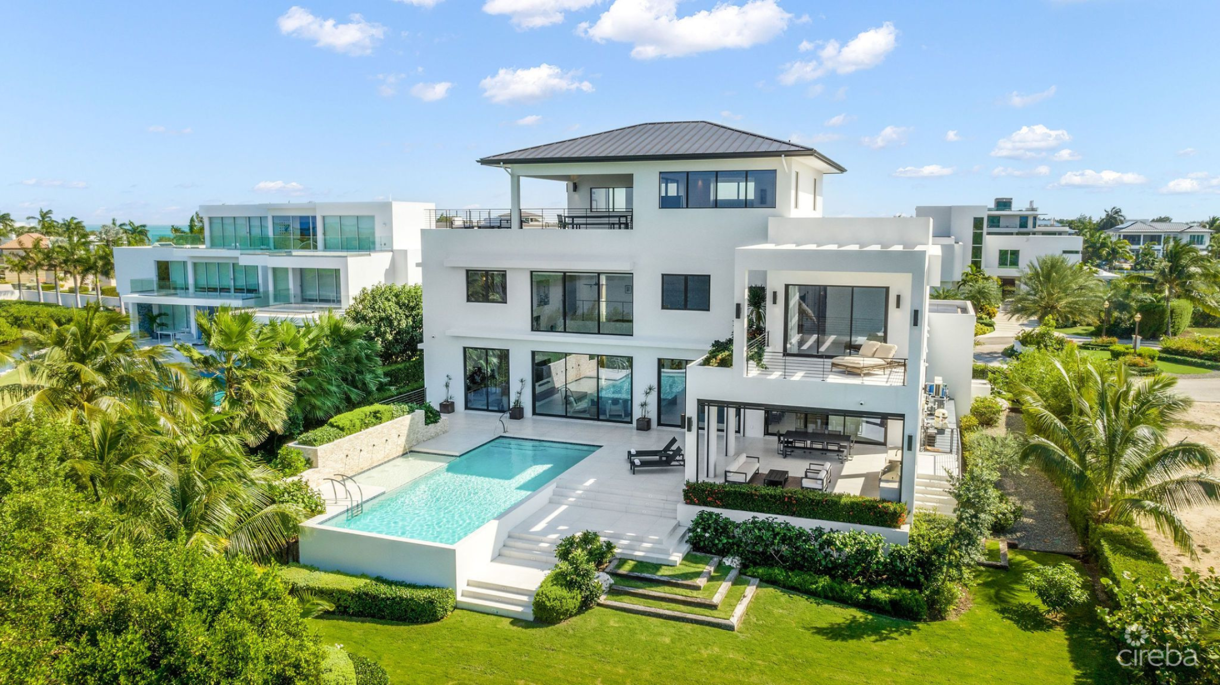 60 Lalique Peninsula Quay - Laid-Back Luxury Family Home In Crystal Harbour