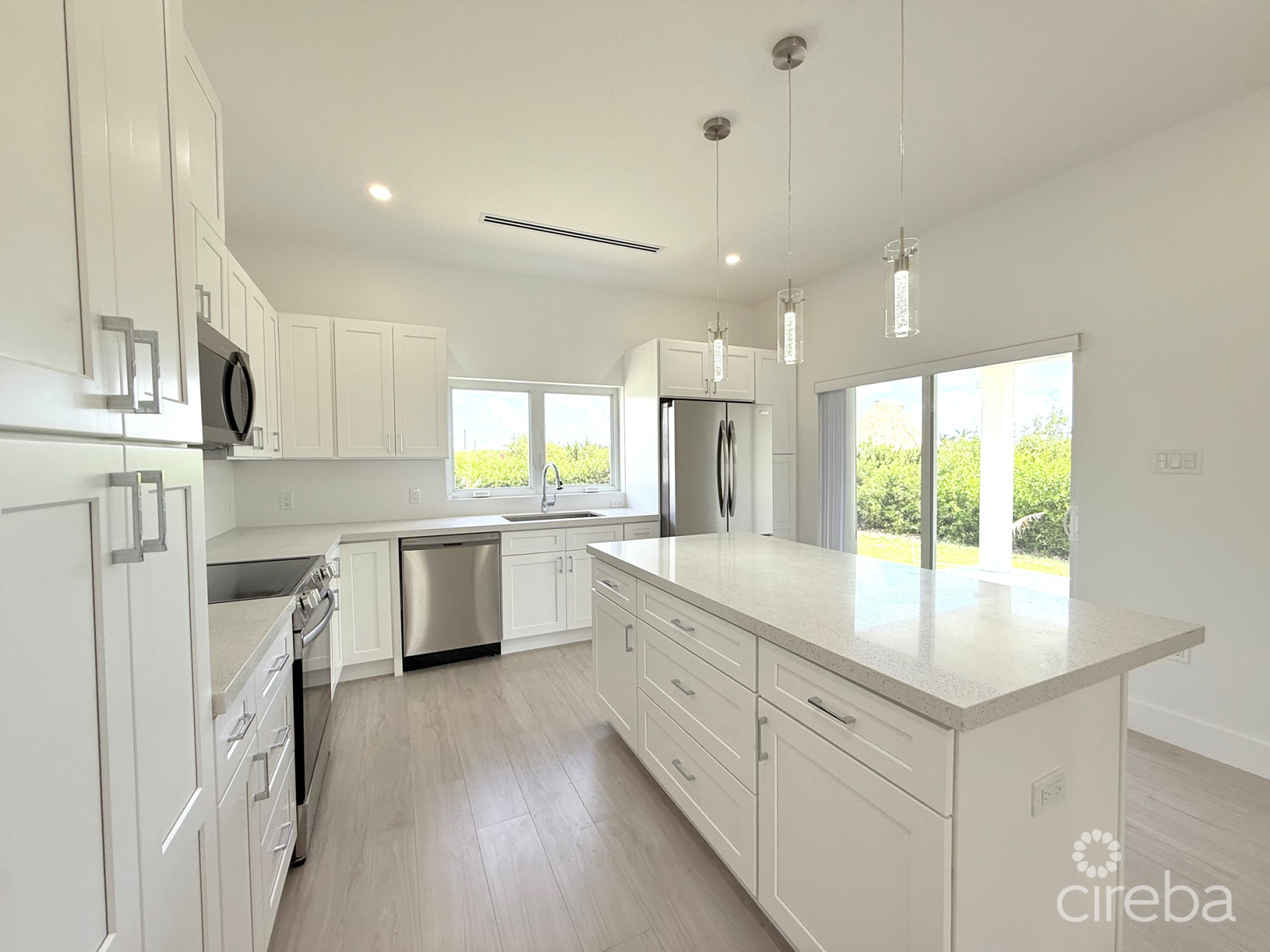 Bodden Town Duplex - Blanco, Unit A