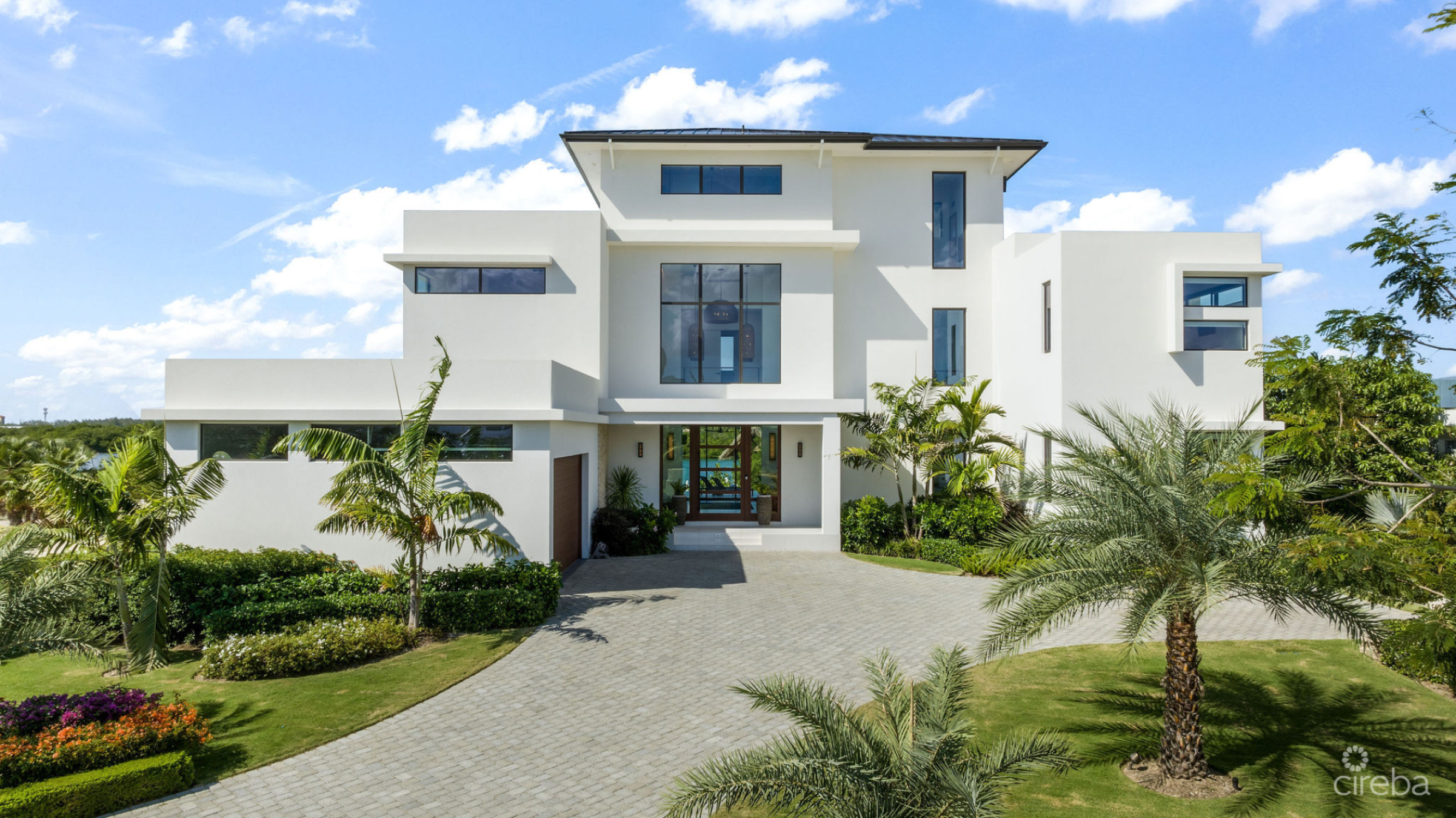 60 Lalique Peninsula Quay - Laid-Back Luxury Family Home In Crystal Harbour