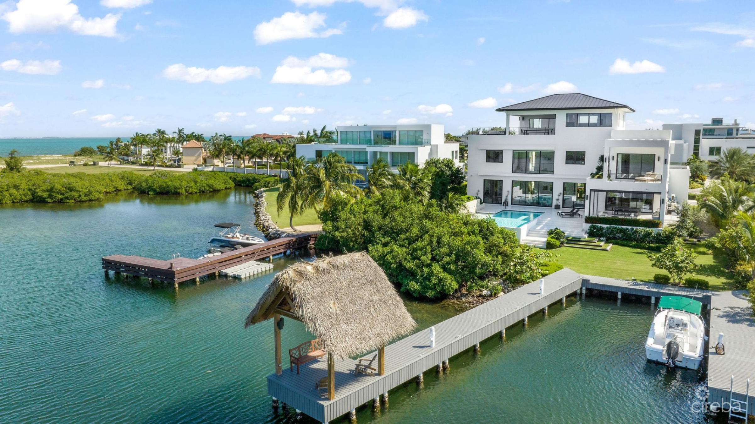 60 Lalique Peninsula Quay - Laid-Back Luxury Family Home In Crystal Harbour