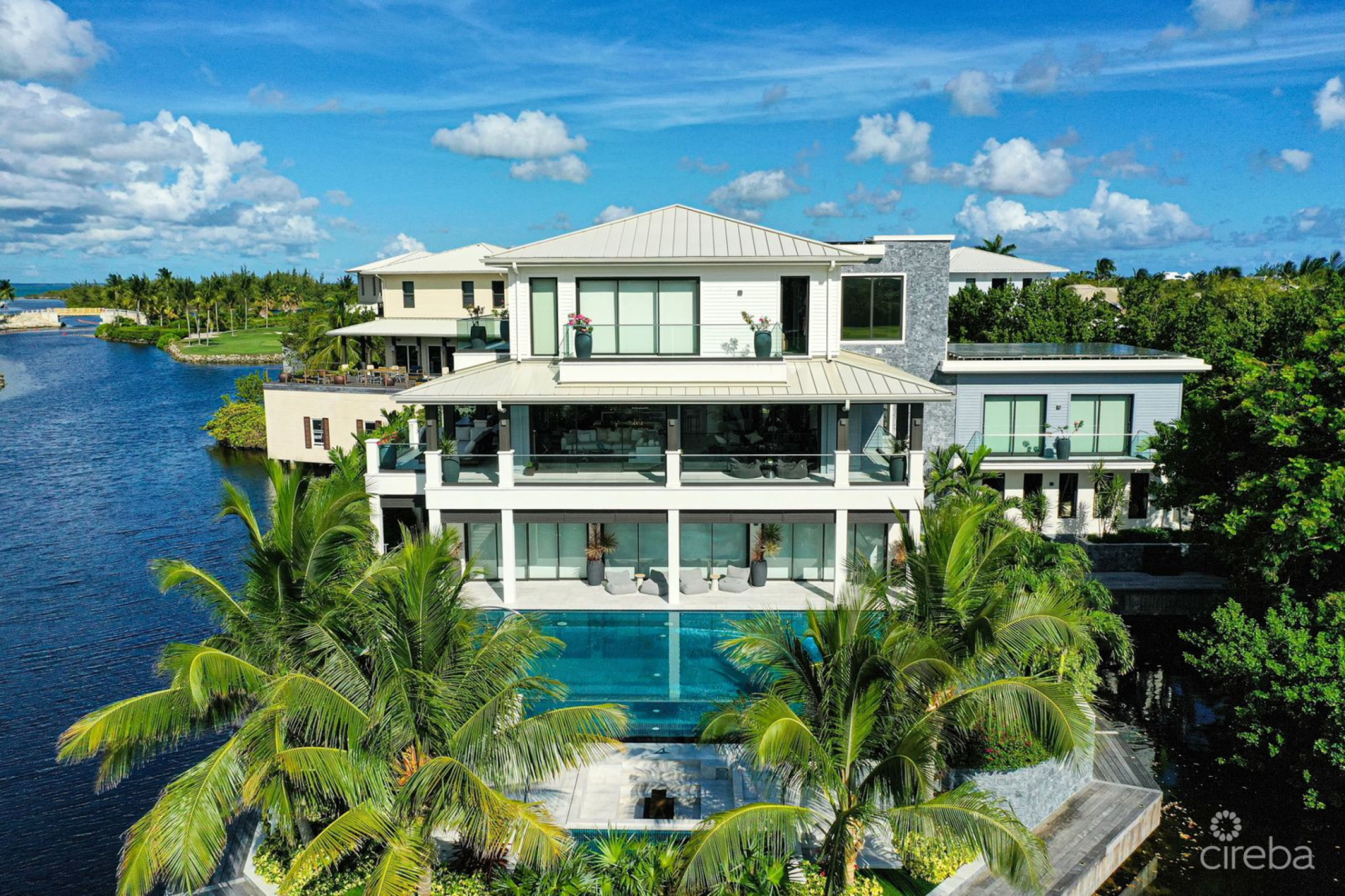 Ritz-Carlton Deckhouse 9