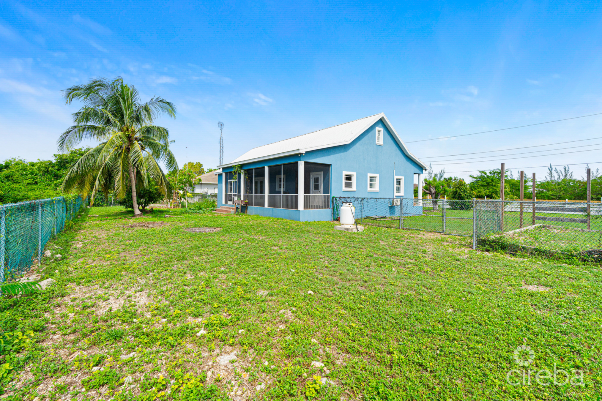Spacious 3 Bed, 3 Bath Home In Frank Sound